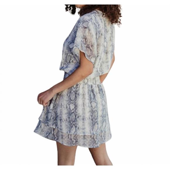 NEW VERONICA M odelia smocked dress in grey - Picture 2 of 3